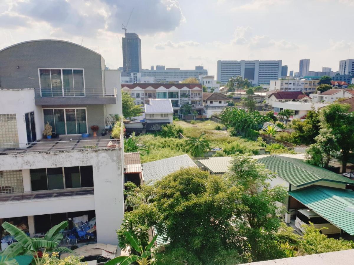 Kru Nat'S Bed & Breakfast W/ Private Rooms & Gym Bangkok Exteriör bild