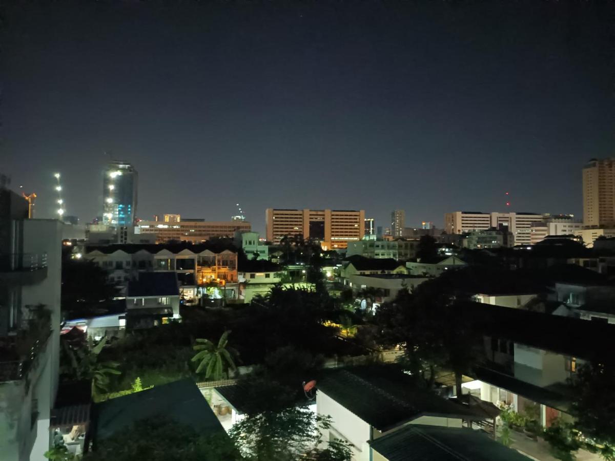 Kru Nat'S Bed & Breakfast W/ Private Rooms & Gym Bangkok Exteriör bild
