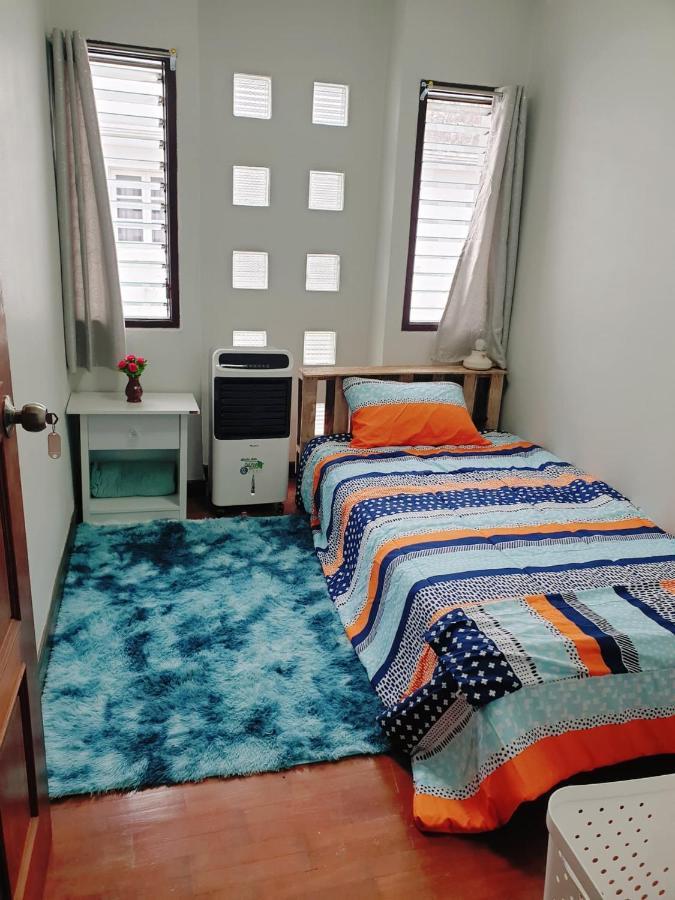 Kru Nat'S Bed & Breakfast W/ Private Rooms & Gym Bangkok Exteriör bild