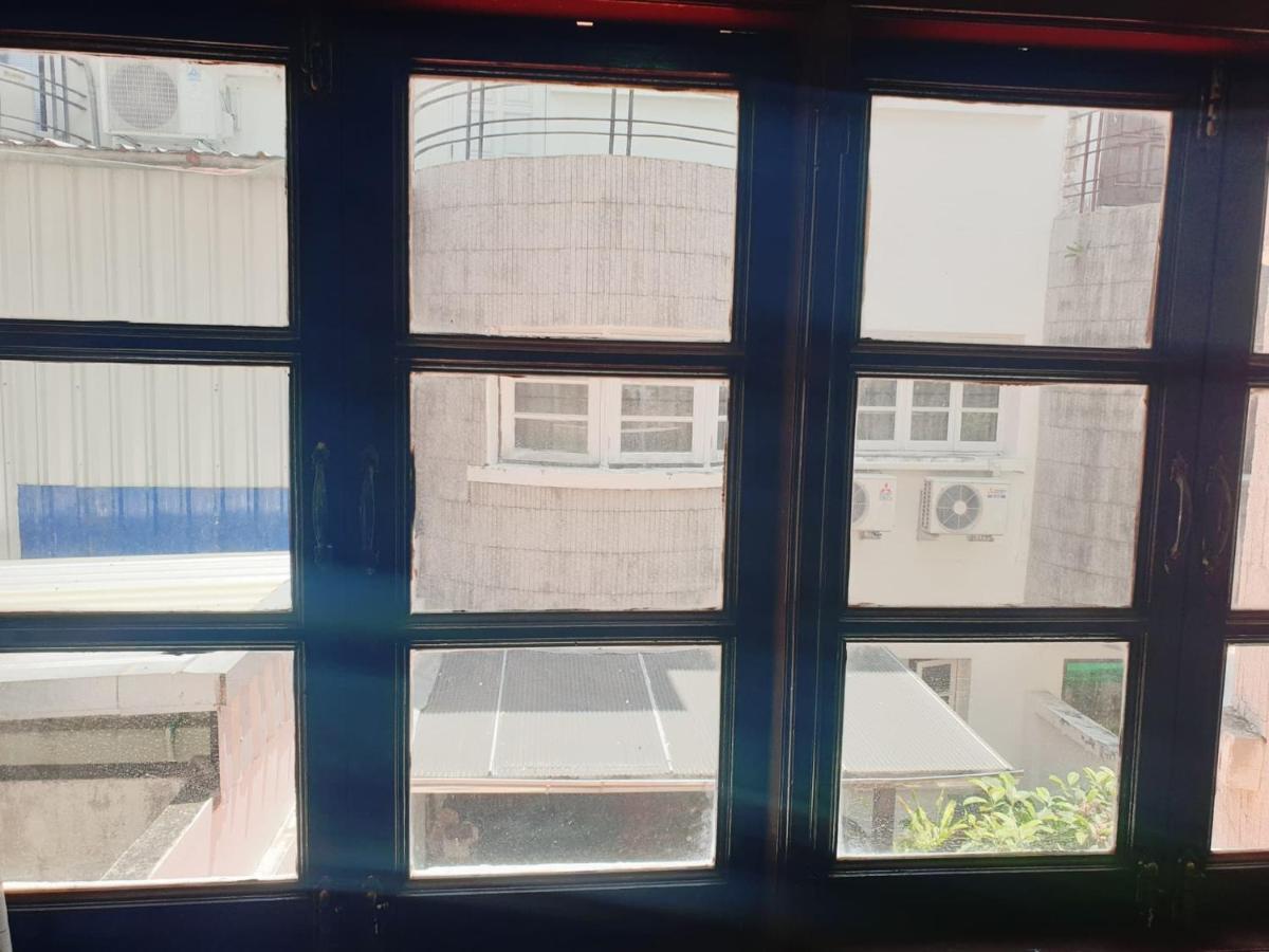 Kru Nat'S Bed & Breakfast W/ Private Rooms & Gym Bangkok Exteriör bild