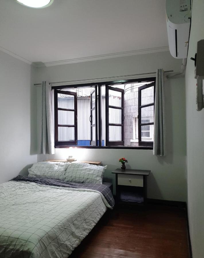 Kru Nat'S Bed & Breakfast W/ Private Rooms & Gym Bangkok Exteriör bild